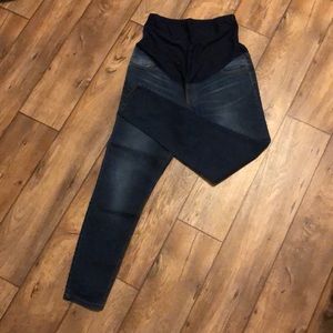 Maternity skinny jeans